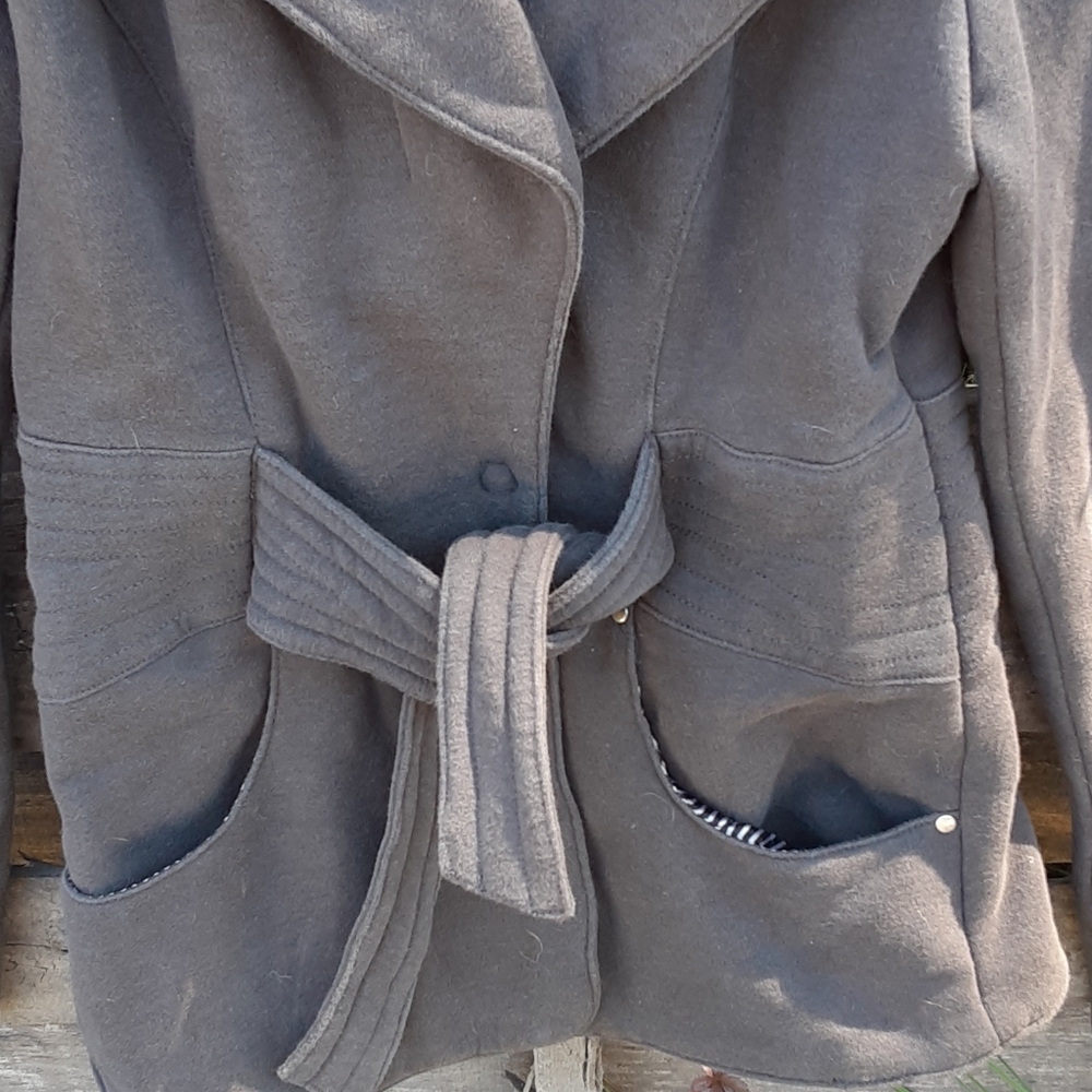 Jacket - Picture 2 of 4